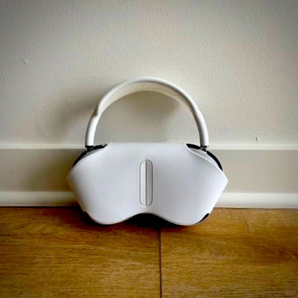 COPY - Apple AirPods Max, New. Barely used.